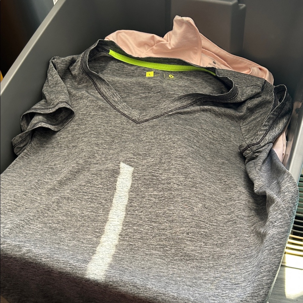 Xersion Gray V-Neck Women’s Tee